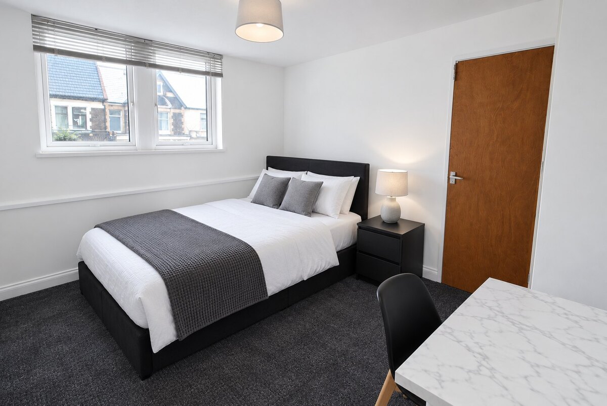 Woodville Road, Flat 2