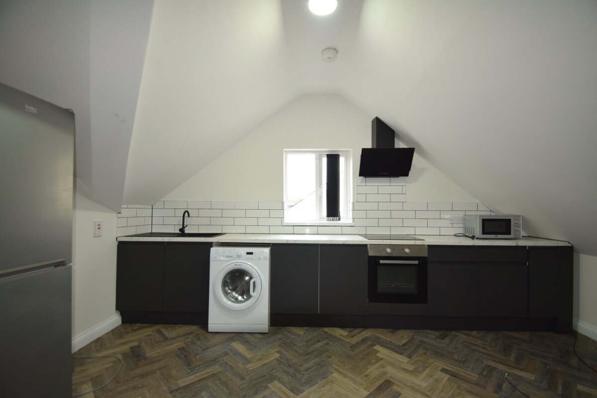 Woodville Road, Flat 3