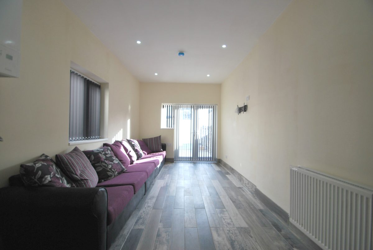Lisvane Street