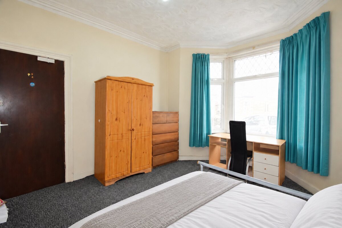 Moy Road