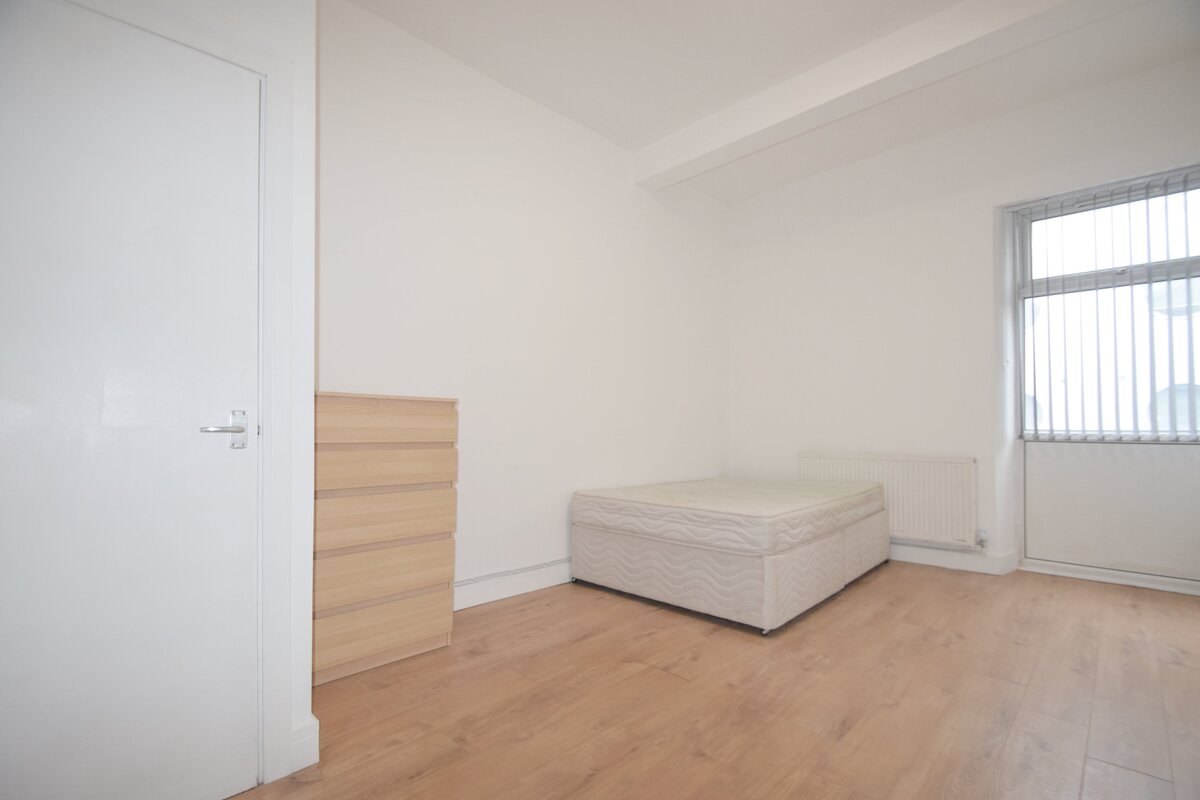 Flat 2, City Road