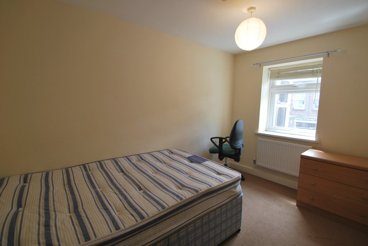 Flat 1, Salisbury Road